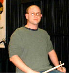 /Photos/2003WinterNAMM/score/Bob Maze.jpg